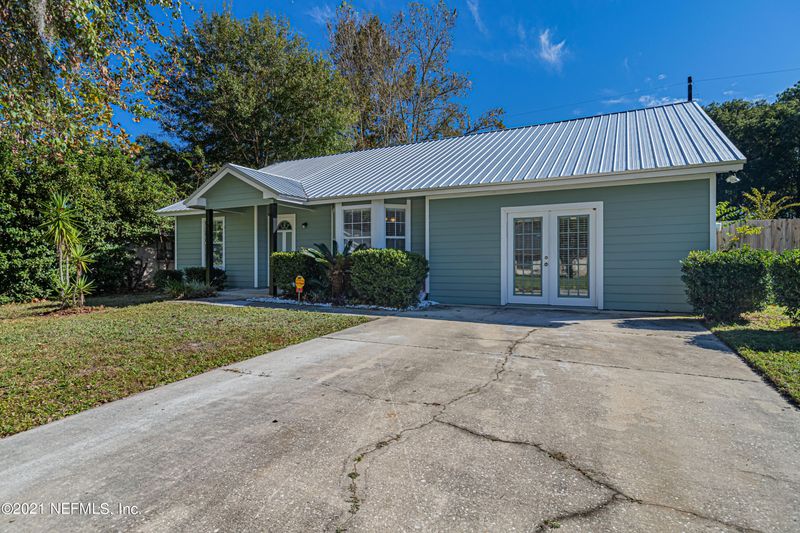1597 Twin Oak Dr E, Middleburg, FL 32068