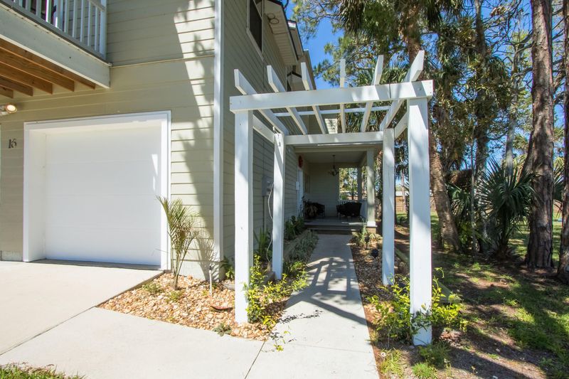 16 Arpieka Ave, St Augustine, FL 32080