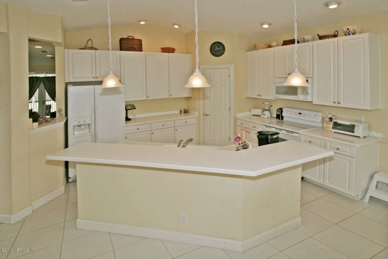 160 Sunset Cir N, St Augustine, FL 32080