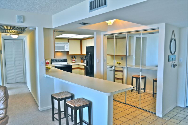 1601 Ocean Dr #106, Jacksonville Beach, FL 32250