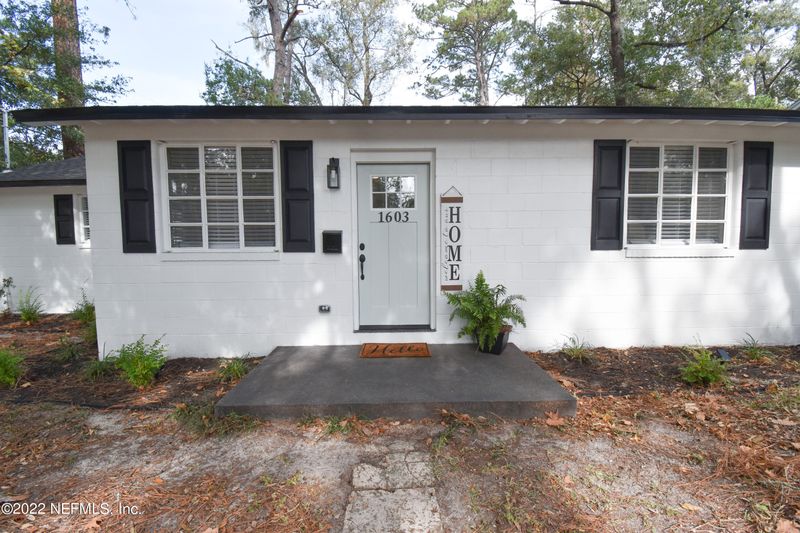 1603 Greenridge Rd, Jacksonville, FL 32207