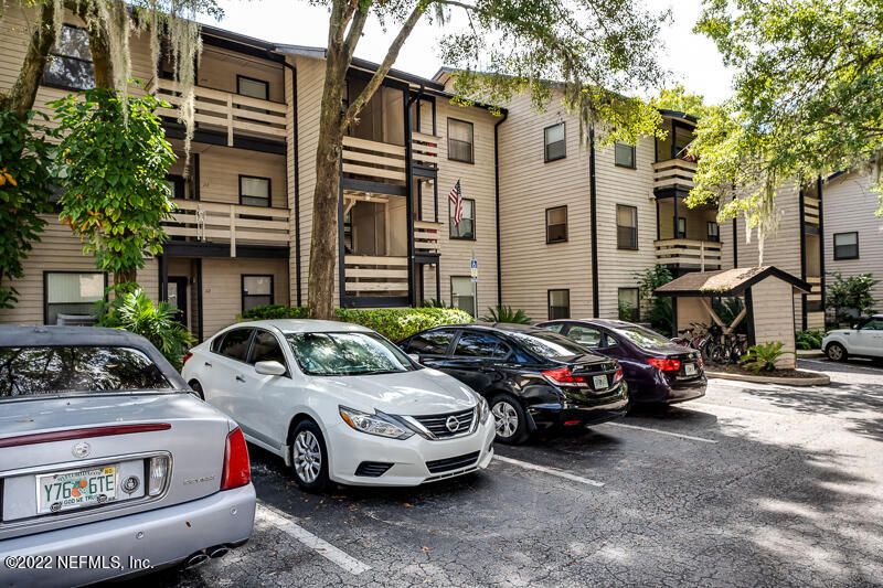 1604 Arcadia Dr #111, Jacksonville, FL 32207