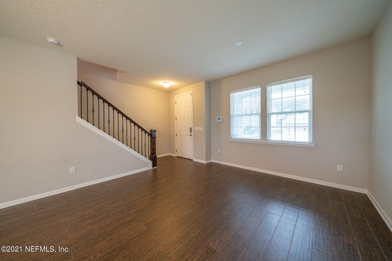 16049 Hutton Ln, Jacksonville, FL 32218