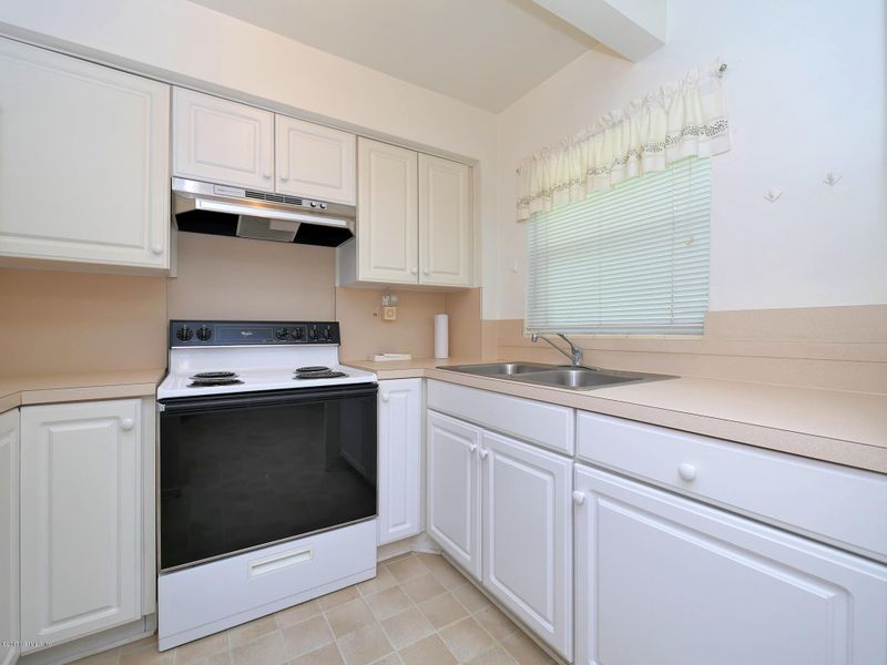 1605-1607 4th St N, Jacksonville Beach, FL 32250