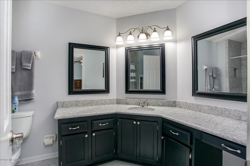 1606 Rusty Rail Rd, Jacksonville, FL 32225