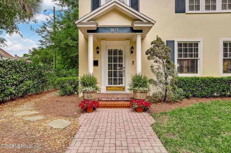 1611 Donald St, Jacksonville, FL 32205