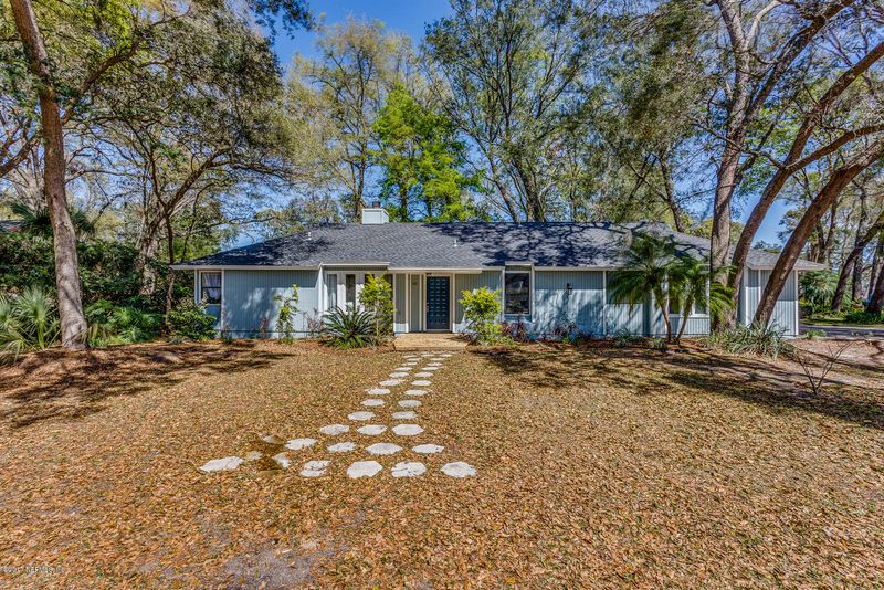1621 Hammock Cir W, Jacksonville, FL 32225
