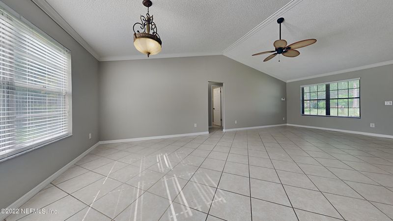 1621 Twin Oak Dr E, Middleburg, FL 32068