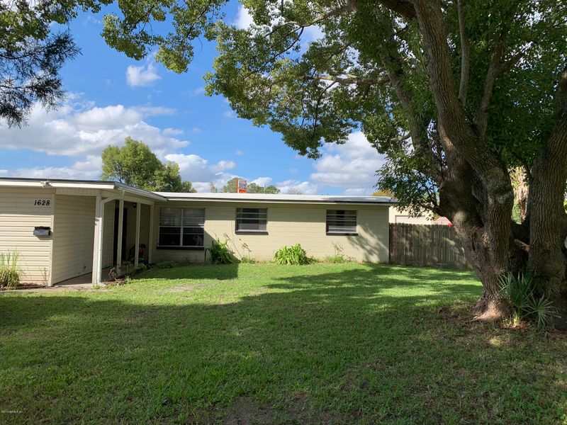 1628 Dibble Cir W, Jacksonville, FL 32246