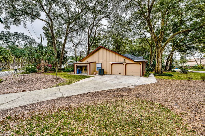 1629 Hammock Cir W, Jacksonville, FL 32225