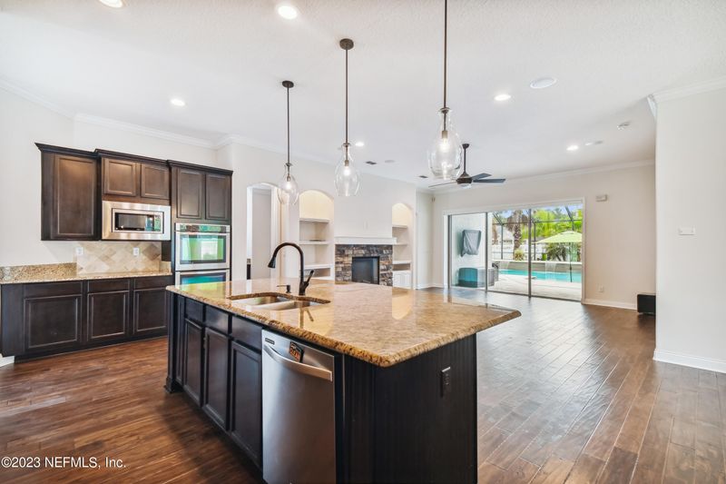 163 Ellsworth Cir, St Johns, FL 32259