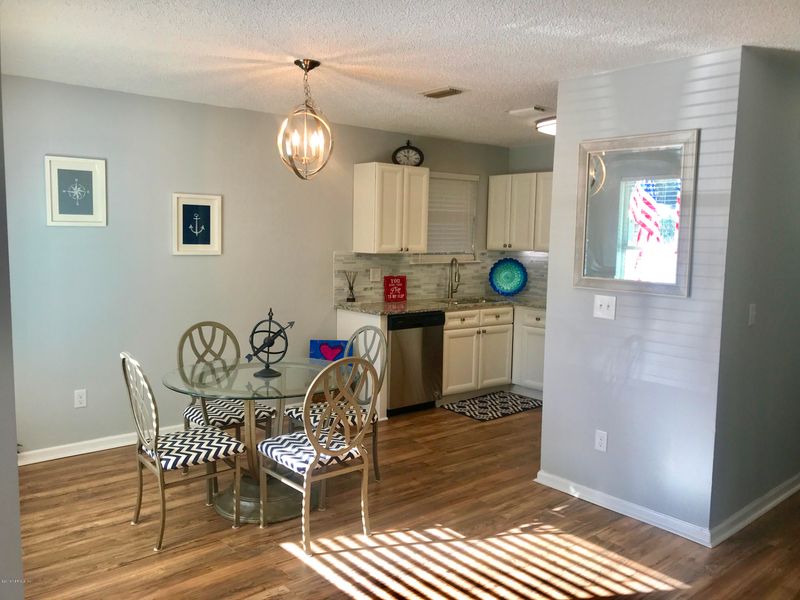 1630 Francis Ave, Atlantic Beach, FL 32233
