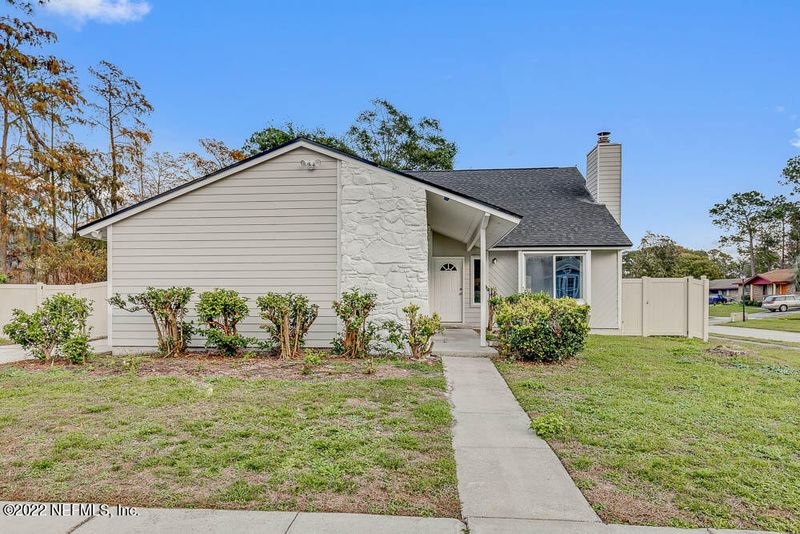 1633 Windy Oaks Dr W, Jacksonville, FL 32225