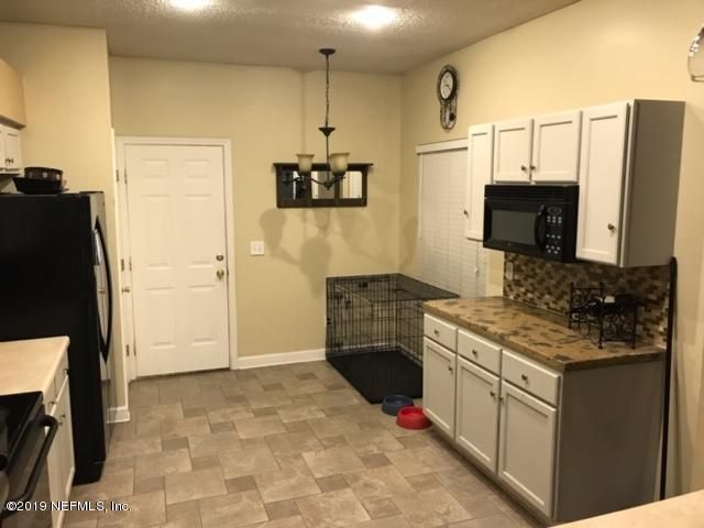 1634 Ashmore Green Dr, Jacksonville, FL 32246