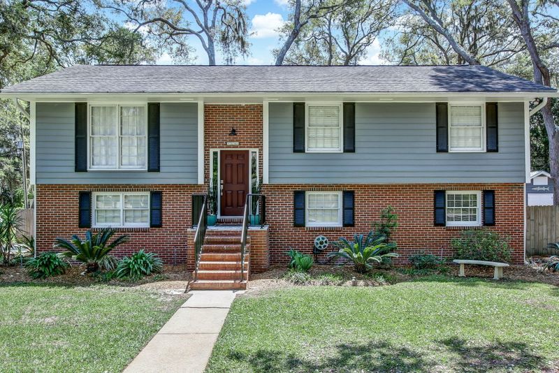 1636 Broome St, Fernandina Beach, FL 32034