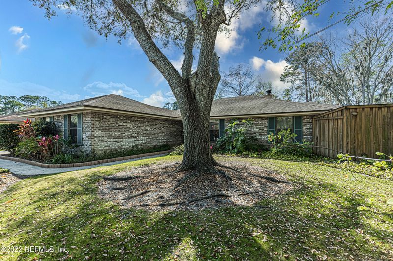 1639 Rivergate Dr, Jacksonville, FL 32223