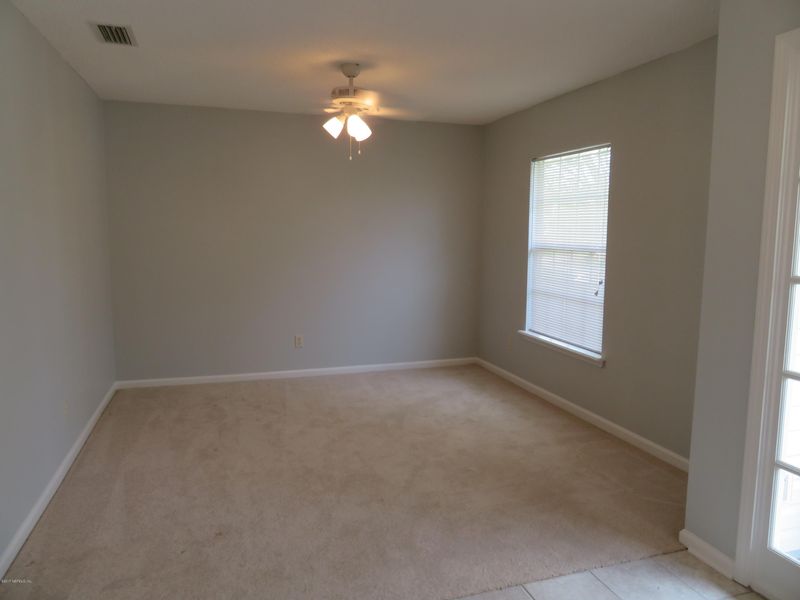 164 N Lake Cunningham Ave, St Johns, FL 32259