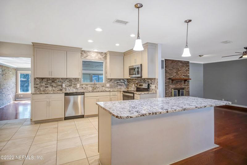 1642 Bristol Pl, Orange Park, FL 32073