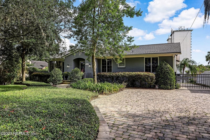 1647 Woodmere Dr, Jacksonville, FL 32210