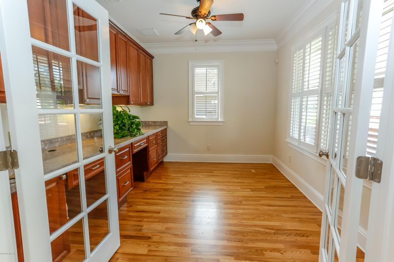 1650 Canterbury St, Jacksonville, FL 32205