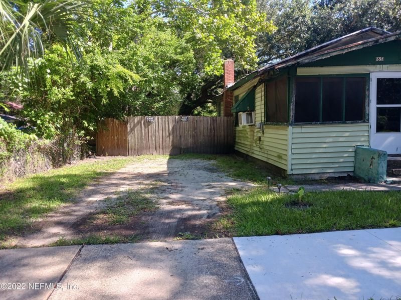 1651 W 20th St, Jacksonville, FL 32209
