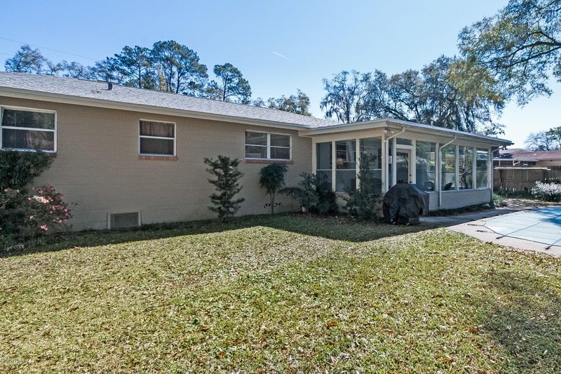 1652 Londonderry Rd, Jacksonville, FL 32210