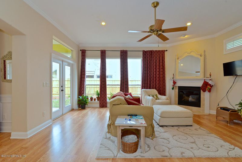 1657 Seminole Rd, Atlantic Beach, FL 32233