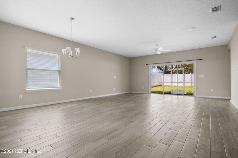 1658 Mathews Manor Dr, Jacksonville, FL 32211