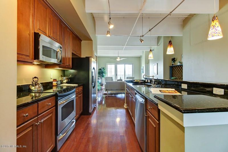 1661 Riverside Ave #404, Jacksonville, FL 32204