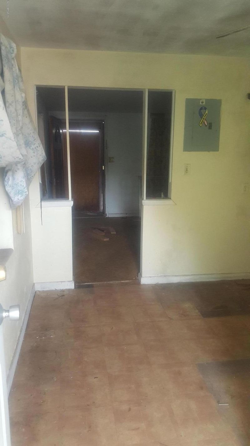 1663 W 27th St, Jacksonville, FL 32209