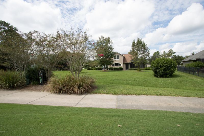 1667 Waters Edge Dr, Fleming Island, FL 32003