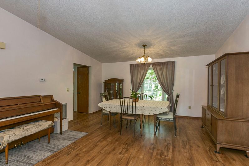 1668 Anne Dr, Middleburg, FL 32068