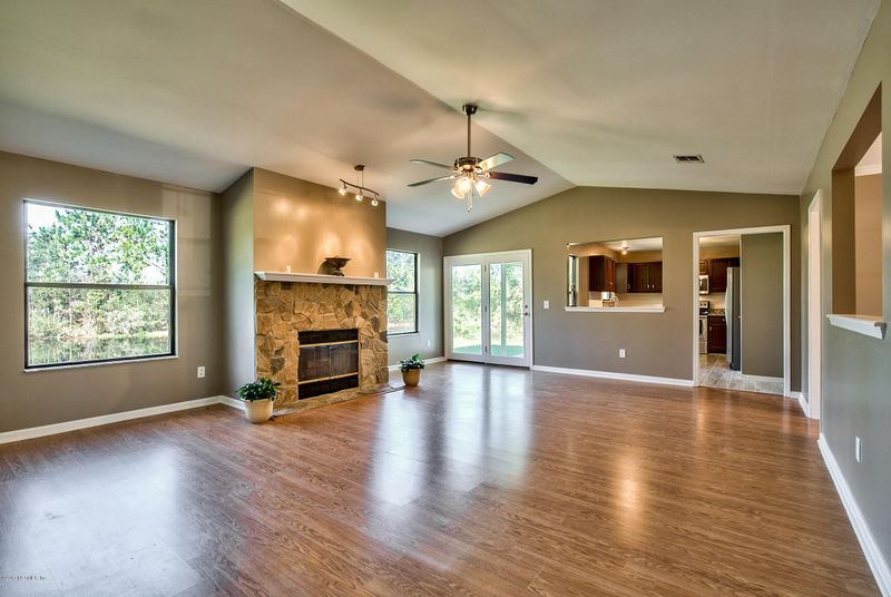 1668 Trotters Bend Trl, Jacksonville, FL 32225