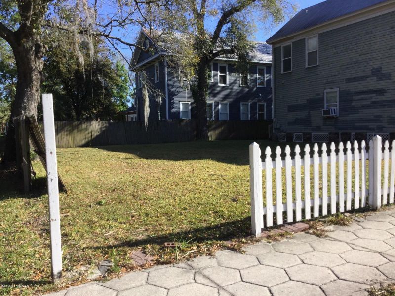 167 7th St E, Jacksonville, FL 32206