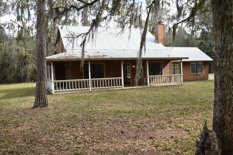 1673 Main St, Lawtey, FL 32058