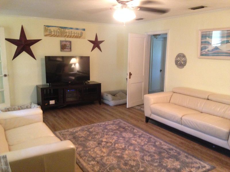 1674 Lakewood Rd, Jacksonville, FL 32207