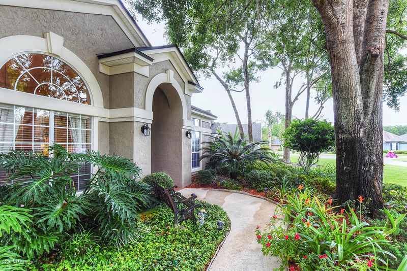 1678 Country Walk Dr, Fleming Island, FL 32003