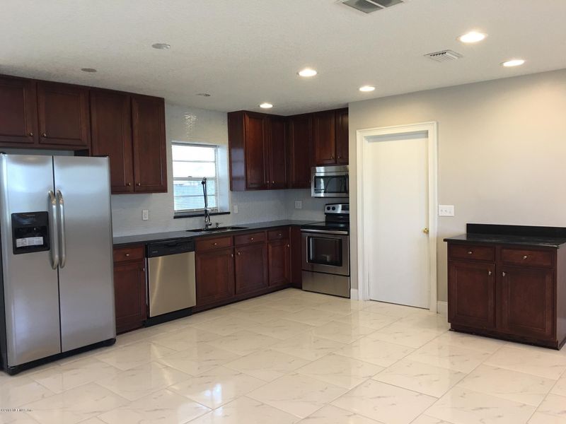 1681 Bartlett Ave, Orange Park, FL 32073