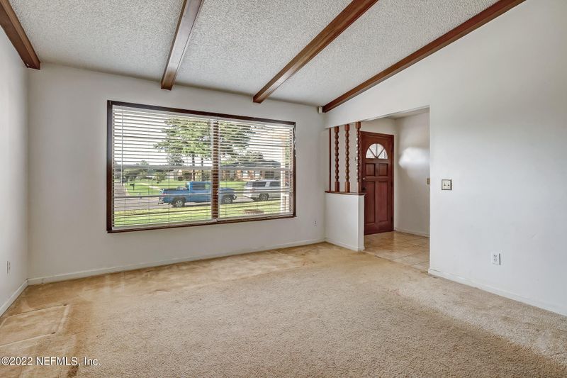 1682 Debbie Ln, Orange Park, FL 32073