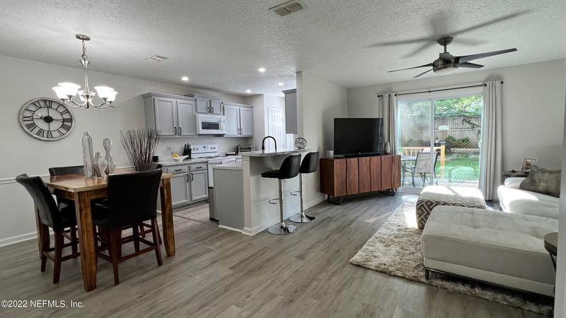 1684 Mayfair Rd, Jacksonville, FL 32207