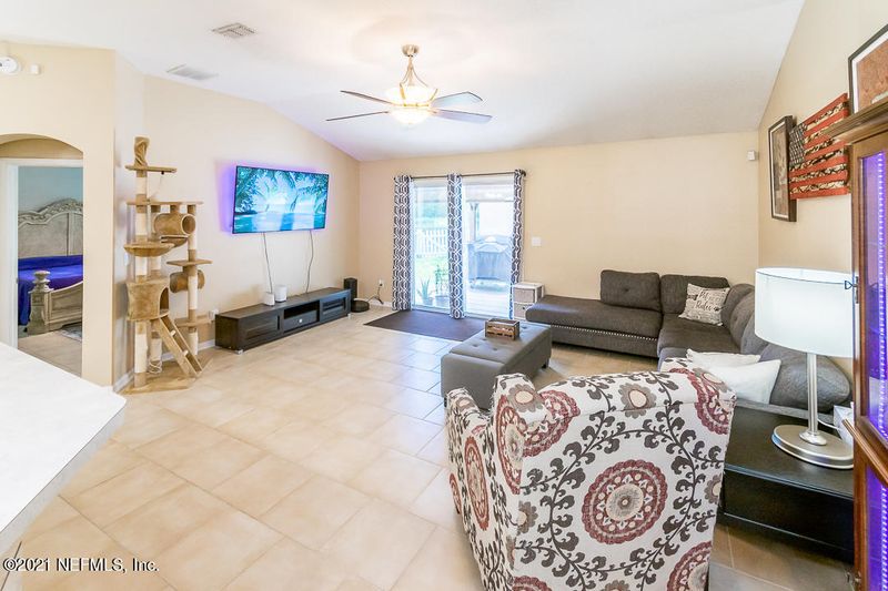 1684 Northglen Cir, Middleburg, FL 32068