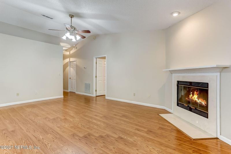 1686 Chandelier Cir E, Jacksonville, FL 32225