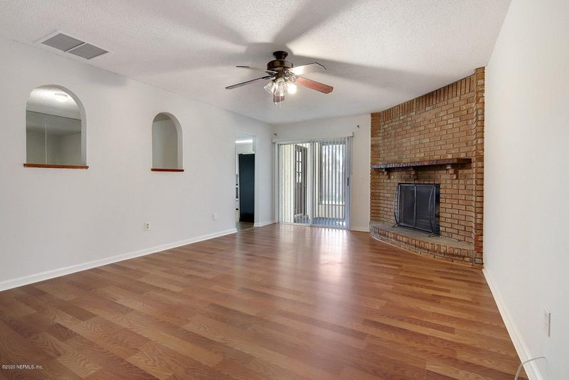 1697 Debbie Ln, Orange Park, FL 32073