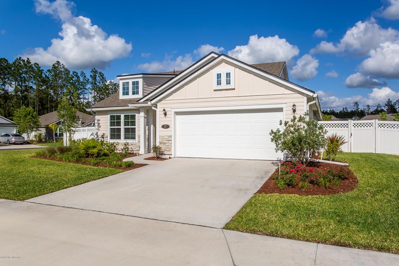 17 Lord Byron Ct, St Johns, FL 32259