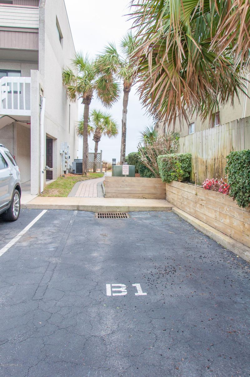 1701 1st St N #1B, Jacksonville Beach, FL 32250