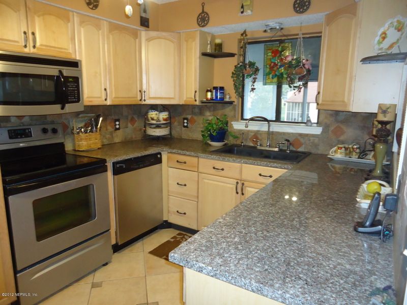 1702 Wood Hill Pl, Jacksonville, FL 32256