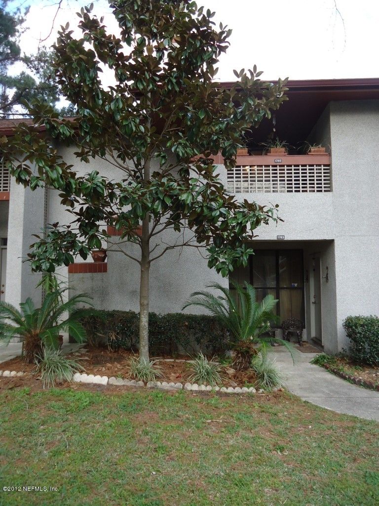 1702 Wood Hill Pl, Jacksonville, FL 32256