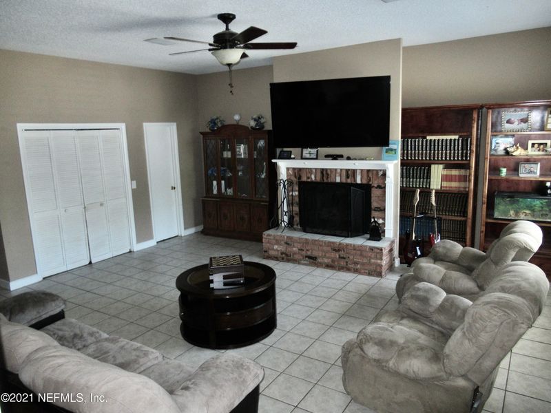 1703 New Haven Rd, Jacksonville, FL 32211