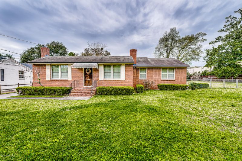 1704 Mayview Rd, Jacksonville, FL 32210