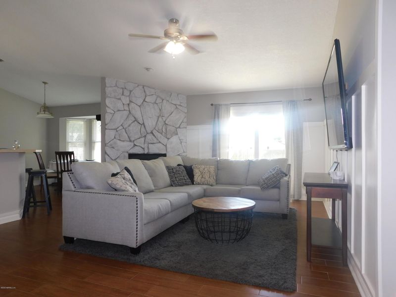 1711 Tiffany Pines Cir E, Jacksonville, FL 32225